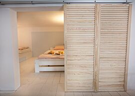 Warsaw Concierge Wilcza Gallery