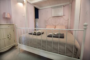 Warsaw Concierge Wilcza Gallery