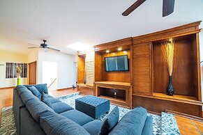 Capital O Hotel Casa Blanca