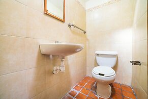 Capital O Hotel Casa Blanca