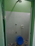 Acacia Hotel