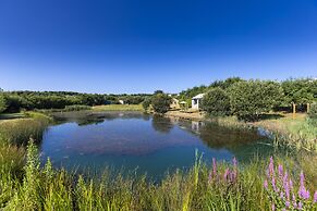 Lynstone Lakes