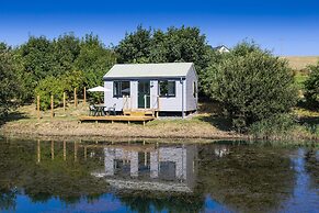 Lynstone Lakes
