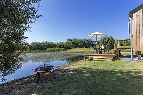 Lynstone Lakes