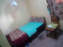 Three Shade Guest House - Adults Only