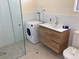 Bruces Waterside Units