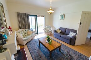 Bruces Waterside Units