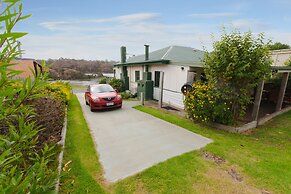 Bruces Waterside Units