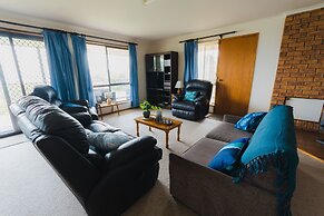 Bruces Waterside Units