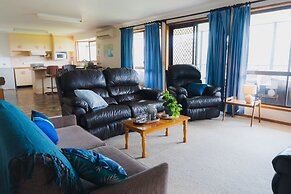 Bruces Waterside Units