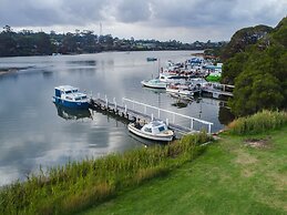 Bruces Waterside Units