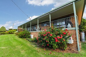 Bruces Waterside Units