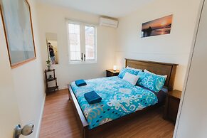 Bruces Waterside Units