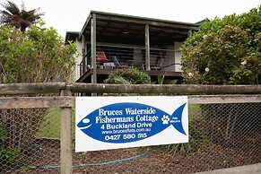 Bruces Waterside Units