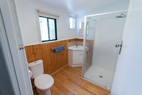 Bruces Waterside Units