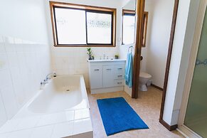 Bruces Waterside Units