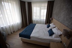 IQ Planet Hotel