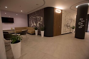 IQ Planet Hotel