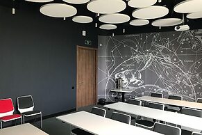 IQ Planet Hotel