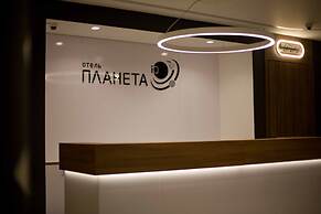 IQ Planet Hotel