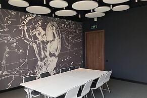 IQ Planet Hotel