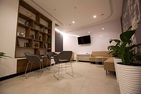 IQ Planet Hotel