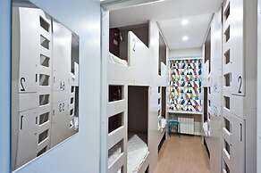 Hostel Friends Graffiti