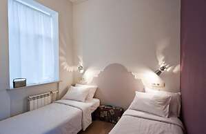 Hostel Friends Graffiti