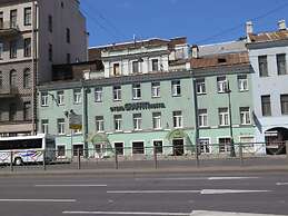 Hostel Friends Graffiti