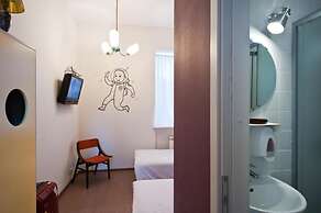 Hostel Friends Graffiti