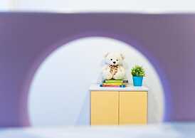 Hostel Friends Graffiti