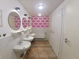 Hostel Friends Graffiti