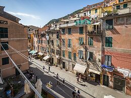 Nonna Rosetta Traditional Studio