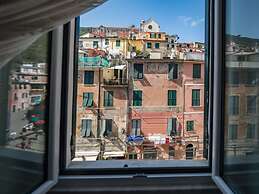 Nonna Rosetta Traditional Studio