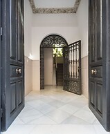 Puerta Catedral Holiday Suites