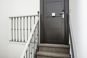 Puerta Catedral Holiday Suites