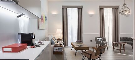 Puerta Catedral Holiday Suites