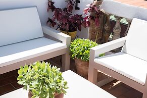 Puerta Catedral Holiday Suites