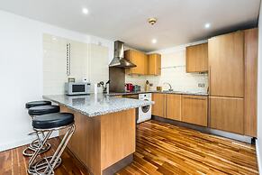 Broadband 2BD City Flat Farringdon Expedia