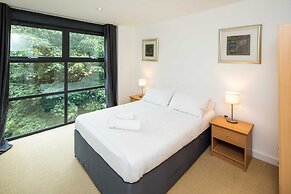Broadband 2BD City Flat Farringdon Expedia
