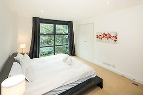 Broadband 2BD City Flat Farringdon Expedia