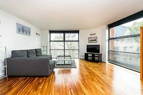 Broadband 2BD City Flat Farringdon Expedia