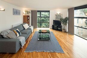 Broadband 2BD City Flat Farringdon Expedia