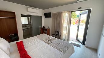 Villa 3 Caparica, Lisbon GAY Beach Hotel