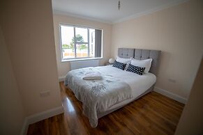 The Coach House by Riis Property