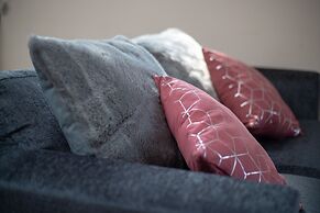 The Coach House by Riis Property