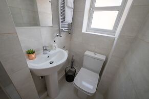 The Coach House by Riis Property