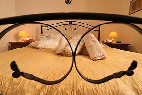 Central Apartment On The Beach With Balcony, Wi-fi Air Conditioning Pa