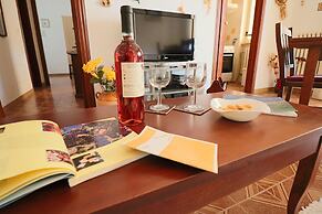 Central Apartment On The Beach With Balcony, Wi-fi Air Conditioning Pa