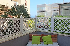 Luisa Holiday House With Air Conditioning And Balcony